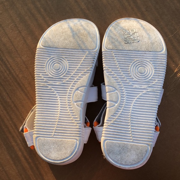Italian tennis brand Ellesse sandals, worn once - Picture 2 of 4